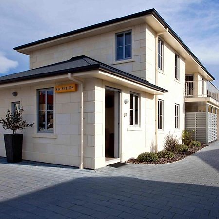 The Mews Oamaru Motel ภายนอก รูปภาพ