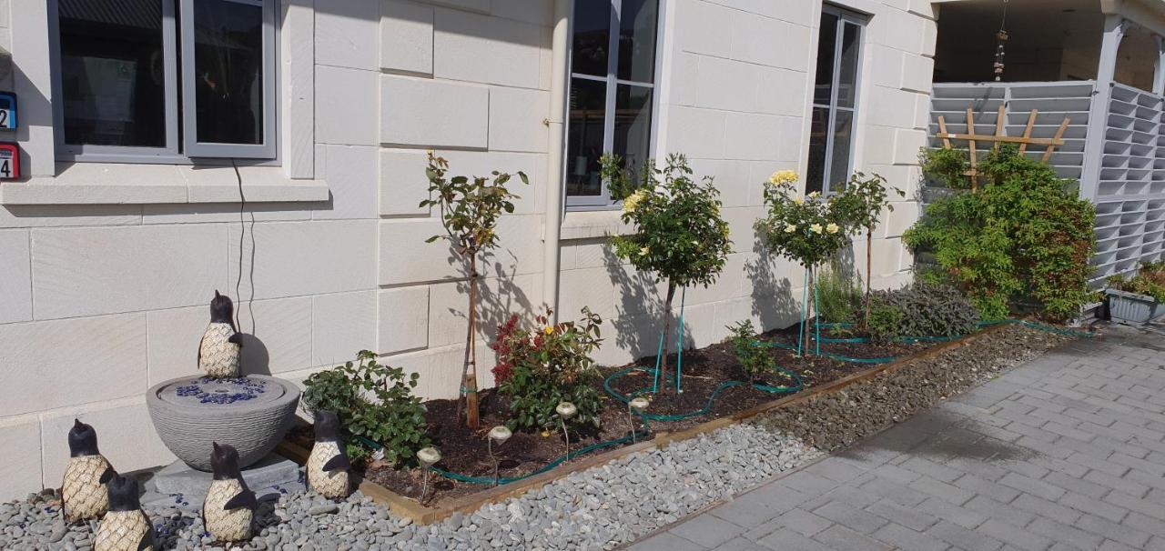 The Mews Oamaru Motel ภายนอก รูปภาพ