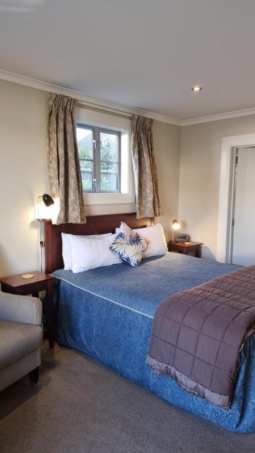 The Mews Oamaru Motel ภายนอก รูปภาพ