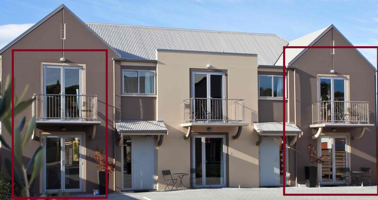 The Mews Oamaru Motel ภายนอก รูปภาพ