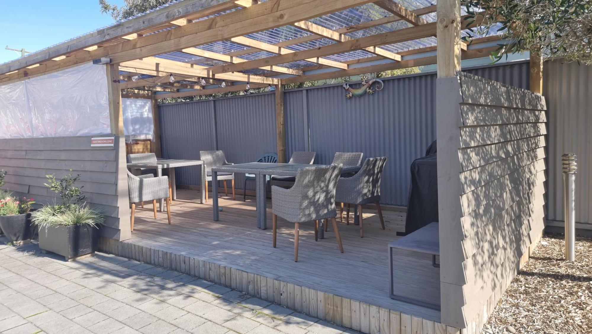 The Mews Oamaru Motel ภายนอก รูปภาพ