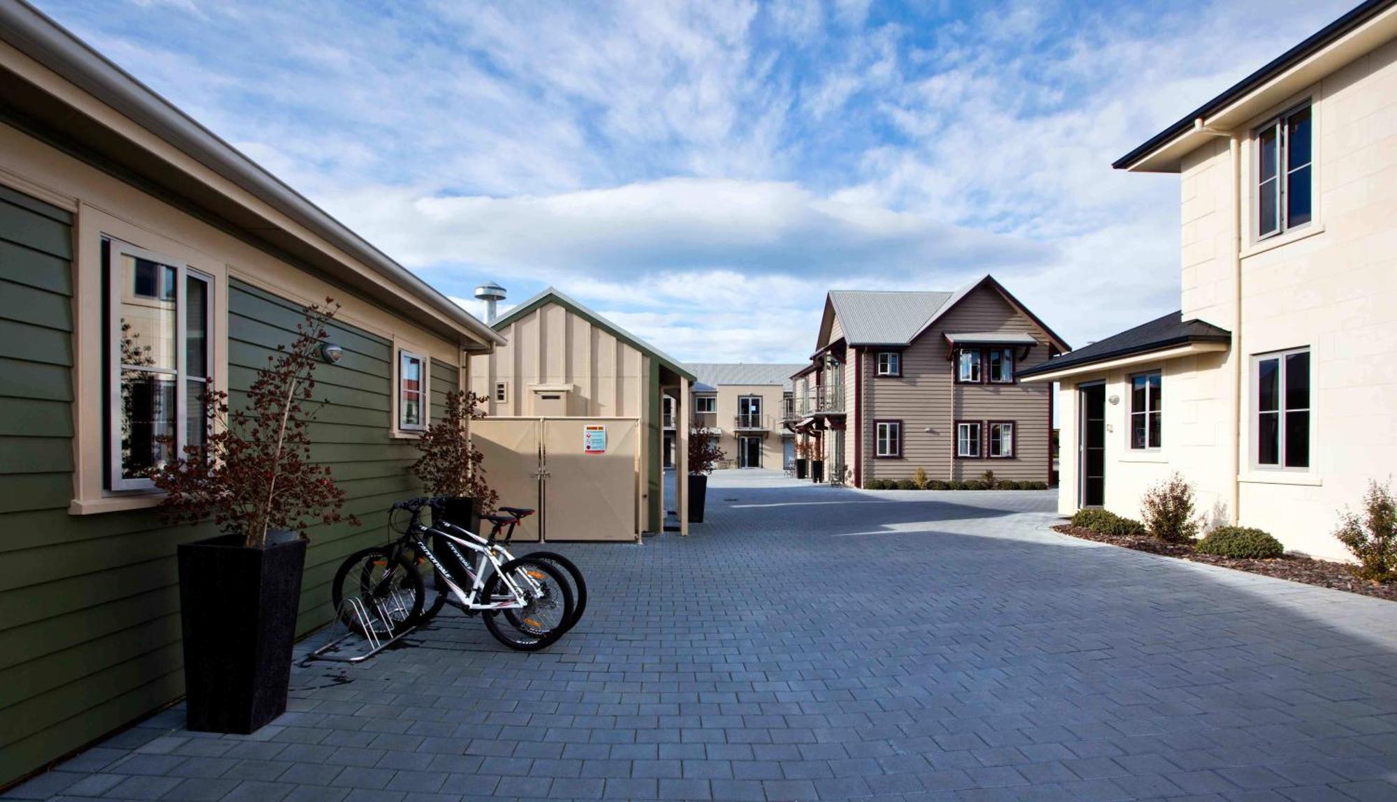 The Mews Oamaru Motel ภายนอก รูปภาพ